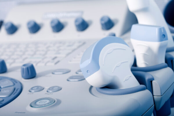 Slika ultrazvočnega aparata za ultrazvok skrotuma